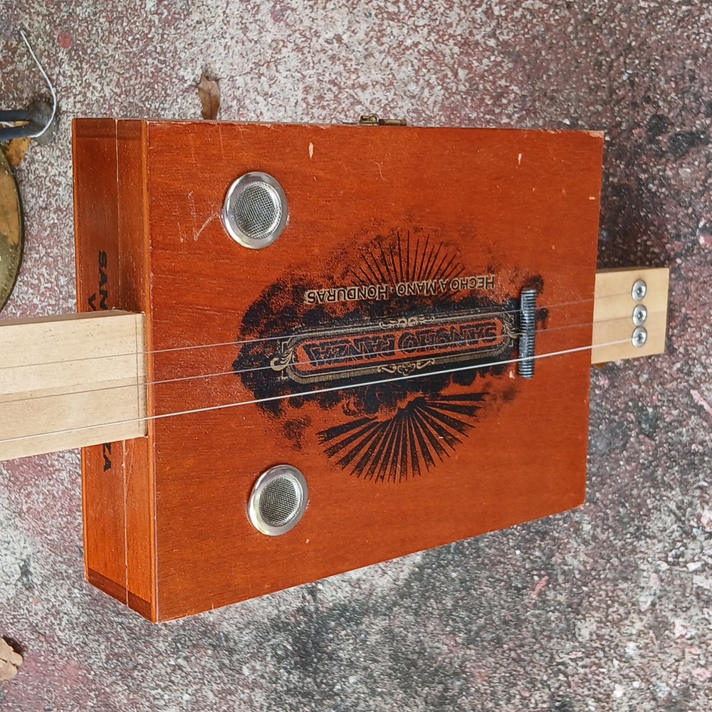 Homemade guitars  made by Ron smith - Picture 4 of 6